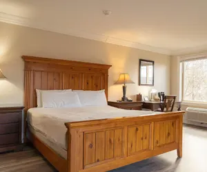 Photo 5 - The Inn at Crestwood