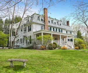 Photo 2 - The Dewey
