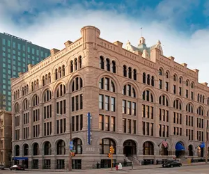 Photo 2 - Hilton Garden Inn Milwaukee Downtown