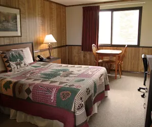 Photo 5 - Denali Park Hotel