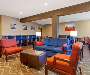 Photo 4 - Comfort Inn & Suites Page at Lake Powell