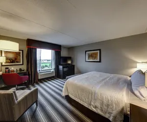Photo 4 - Hampton Inn Neptune/Wall