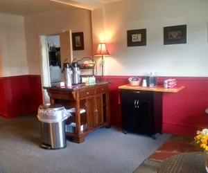 Photo 3 - Vinehurst Inn And Suites