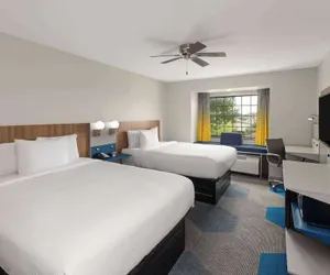 Photo 5 - Microtel Inn & Suites by Wyndham Buda Austin South