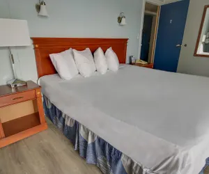 Photo 3 - Rideau Oceanfront Motel