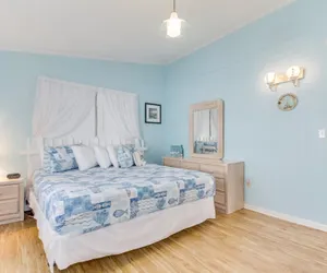 Photo 4 - Garden City Beach House Escape!