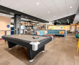 Photo 4 - Tru by Hilton Portland Airport