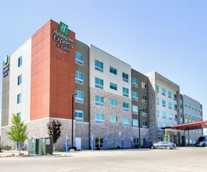 Photo 2 - Holiday Inn Express & Suites Onalaska La Crosse Area by IHG