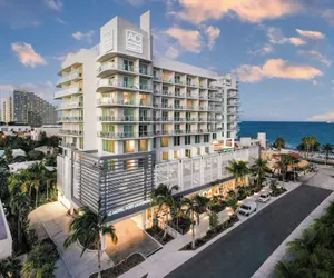 Photo 2 - AC Hotel by Marriott Fort Lauderdale Beach