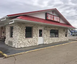 Photo 2 - Big 12 Motel