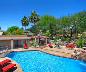 Photo 2 - Resort-like w/ Tennis, Bocci, Golf & Games Galore!