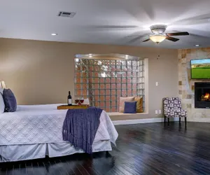 Photo 3 - Resort-like w/ Tennis, Bocci, Golf & Games Galore!