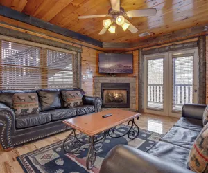 Photo 3 - Pine Tree Lodge