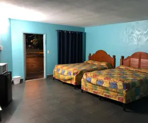 Photo 3 - Slumberland Motel