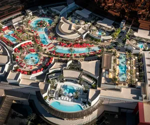 Photo 2 - Las Vegas Hilton at Resorts World