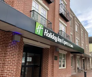 Photo 2 - Holiday Inn Express & Suites Dahlonega by IHG
