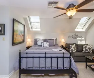 Photo 4 - Gastehaus Royal Oaks Studio Bedroom Apts by Redawning