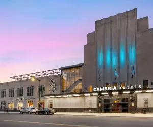 Photo 2 - Cambria Hotel Detroit Downtown