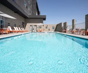 Photo 2 - Holiday Inn Glendale - Stadium & Ent Dist by IHG