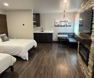 Photo 2 - Spruce Lodge