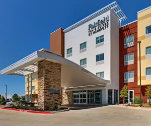 Photo 2 - Fairfield Inn & Suites by Marriott Dallas Love Field