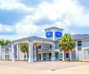 Photo 2 - Capital O Fairway Inn - Baytown La Porte TX