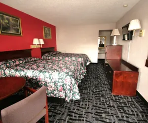 Photo 2 - Economy Inn