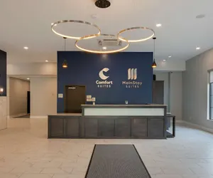 Photo 3 - Comfort Suites Cincinnati University - Downtown