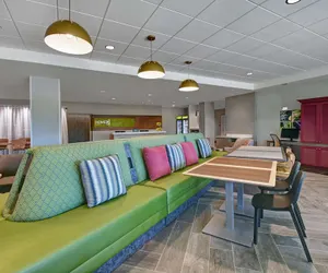 Photo 4 - Home2 Suites by Hilton Atlanta Airport North