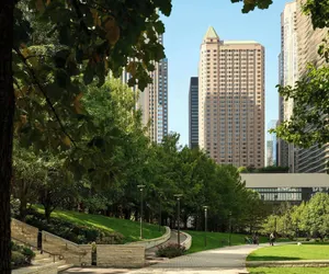 Photo 2 - Fairmont Chicago at Millennium Park Gold Experience