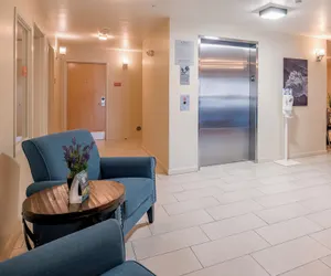 Photo 4 - Inn At Moss Landing Point