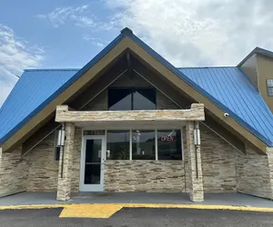 Photo 2 - Montgomery Inn & Suites