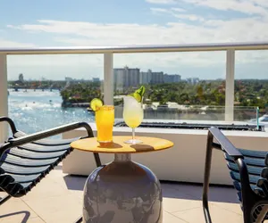 Photo 2 - Kimpton Shorebreak Fort Lauderdale Beach Resort by IHG