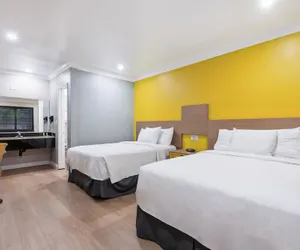 Photo 3 - Hotel H-Wood