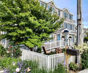 Photo 2 - An English Garden Bed & Breakfast
