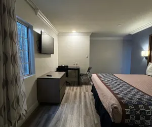 Photo 4 - Friendship Motor Inn