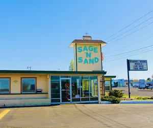 Photo 5 - Sage N Sand Motel