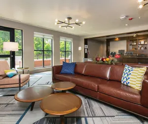 Photo 4 - Four Points by Sheraton Deadwood
