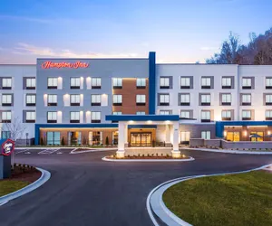 Photo 2 - Hampton Inn Ashland City, TN