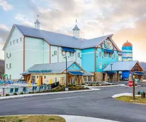 Photo 2 - The Lodge at Camp Margaritaville