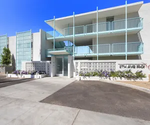 Photo 2 - Modern Designer Studio with Pool