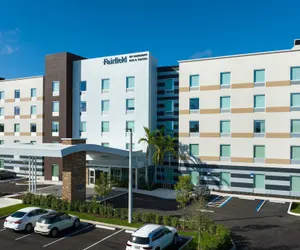 Photo 2 - Fairfield Inn & Suites by Marriott West Palm Beach