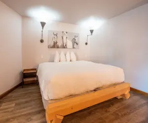 Photo 3 - Studio Efficiency Unit With Balcony Over Mountaineer Square 1 Bedroom Condo - No Cleaning Fee! by RedAwning