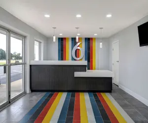 Photo 2 - Studio 6 Meridian, MS - Bonita Lakes