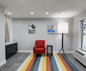 Photo 4 - Studio 6 Meridian, MS - Bonita Lakes