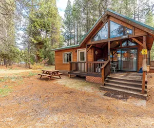 Photo 2 - Willamette Pass Inn Chalets