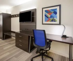 Photo 3 - Holiday Inn Express Washington DC Downtown by IHG