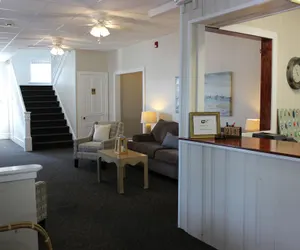 Photo 4 - Blue Water Inn
