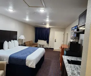Photo 3 - Atria Inn & Suites By OYO, Jourdanton, TX