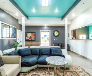 Photo 3 - Atria Extended Stays By OYO, Jourdanton, TX